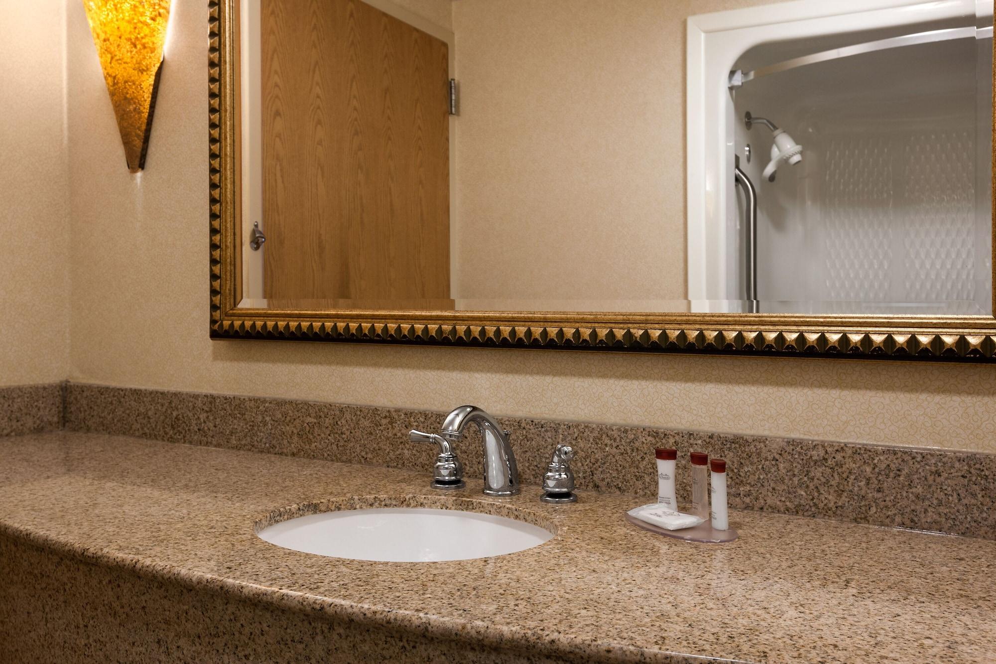 Ramada By Wyndham Toms River Exterior foto